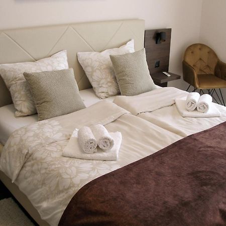 Appartement Apartman Neverin à Rijeka Extérieur photo