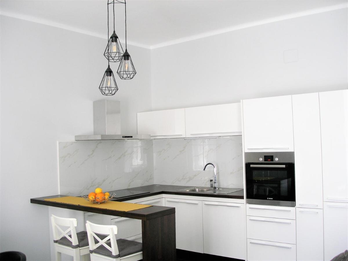 Appartement Apartman Neverin à Rijeka Extérieur photo